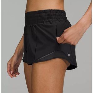 Lululemon Hot High-rise Lined Shorts 2.5”